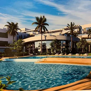 Apartment Casa Casu: Beachfront With Sea Views And Dual Pools, Estepona